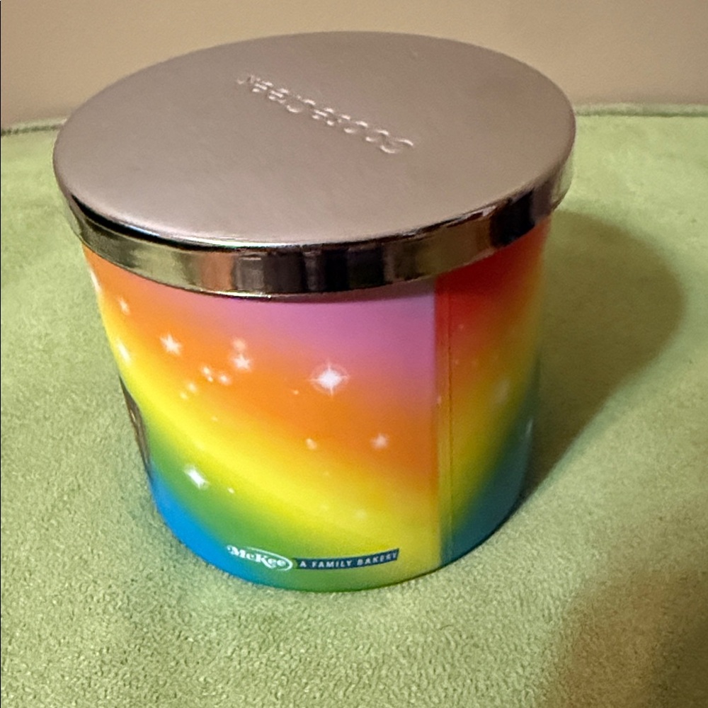 GooseCreek x Little Debbie Cosmic Brownie Candle - Picture 7 of 10